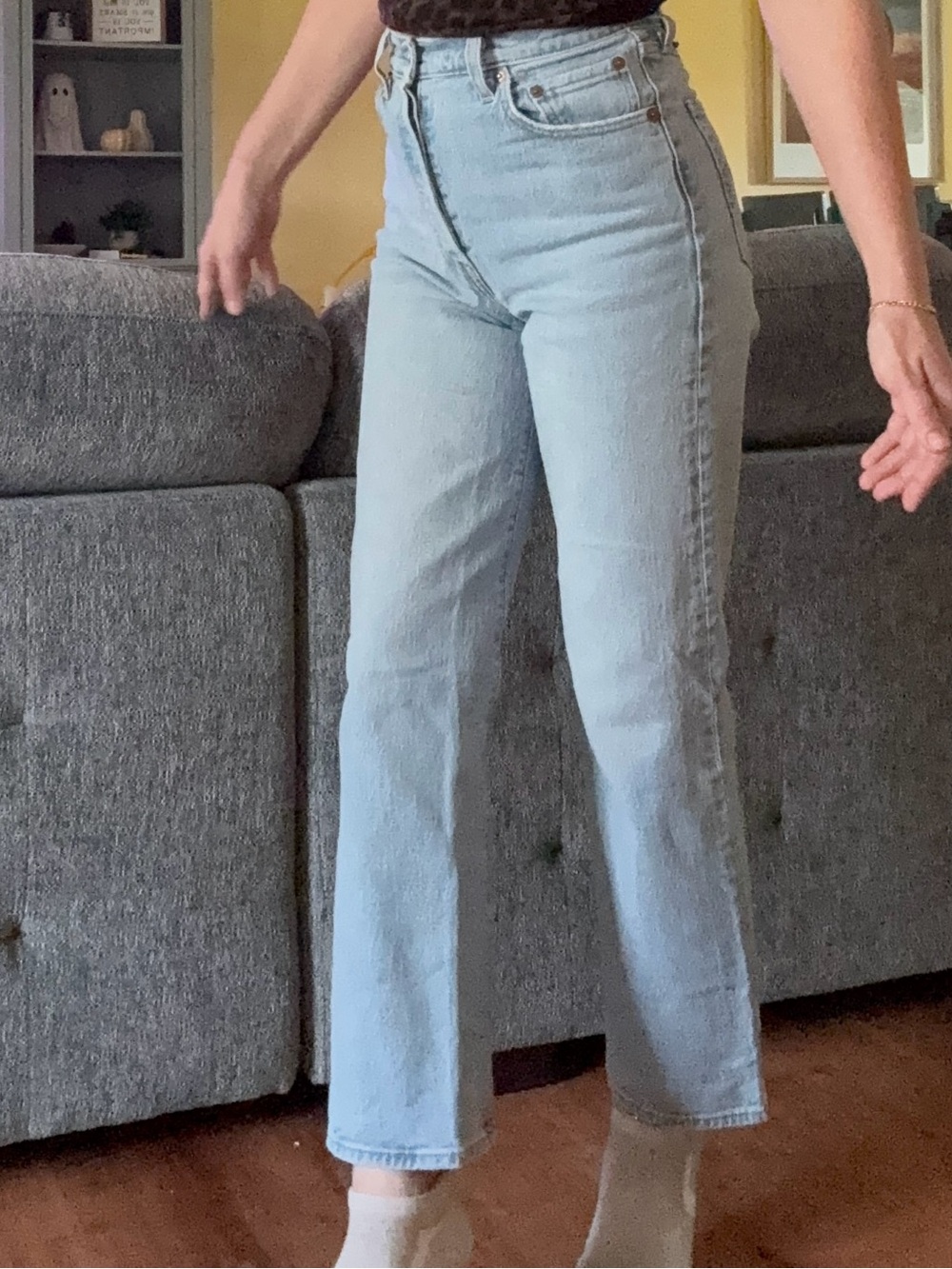 Levi’s Ribcage Straight Denim Jeans - Picture 5 of 10